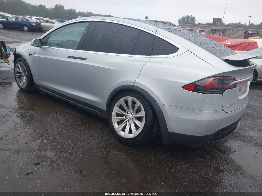 5YJXCDE26JF102297 2018 TESLA MODEL X photo no. 3