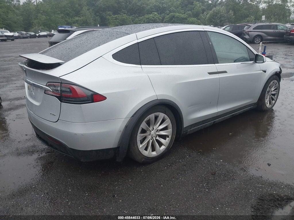 5YJXCDE26JF102297 2018 TESLA MODEL X photo no. 4