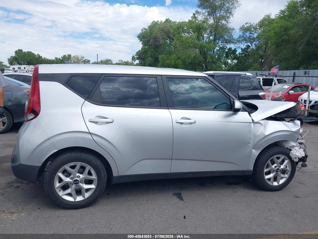 KNDJ23AU1M7787619 2021 KIA SOUL photo no. 12