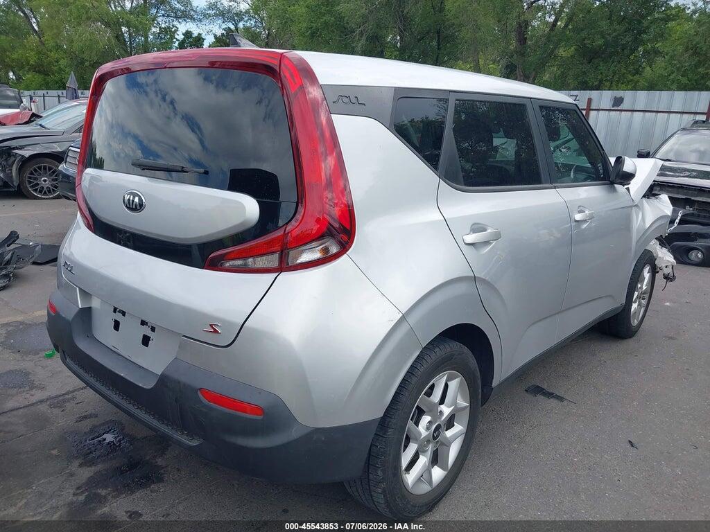 KNDJ23AU1M7787619 2021 KIA SOUL photo no. 4
