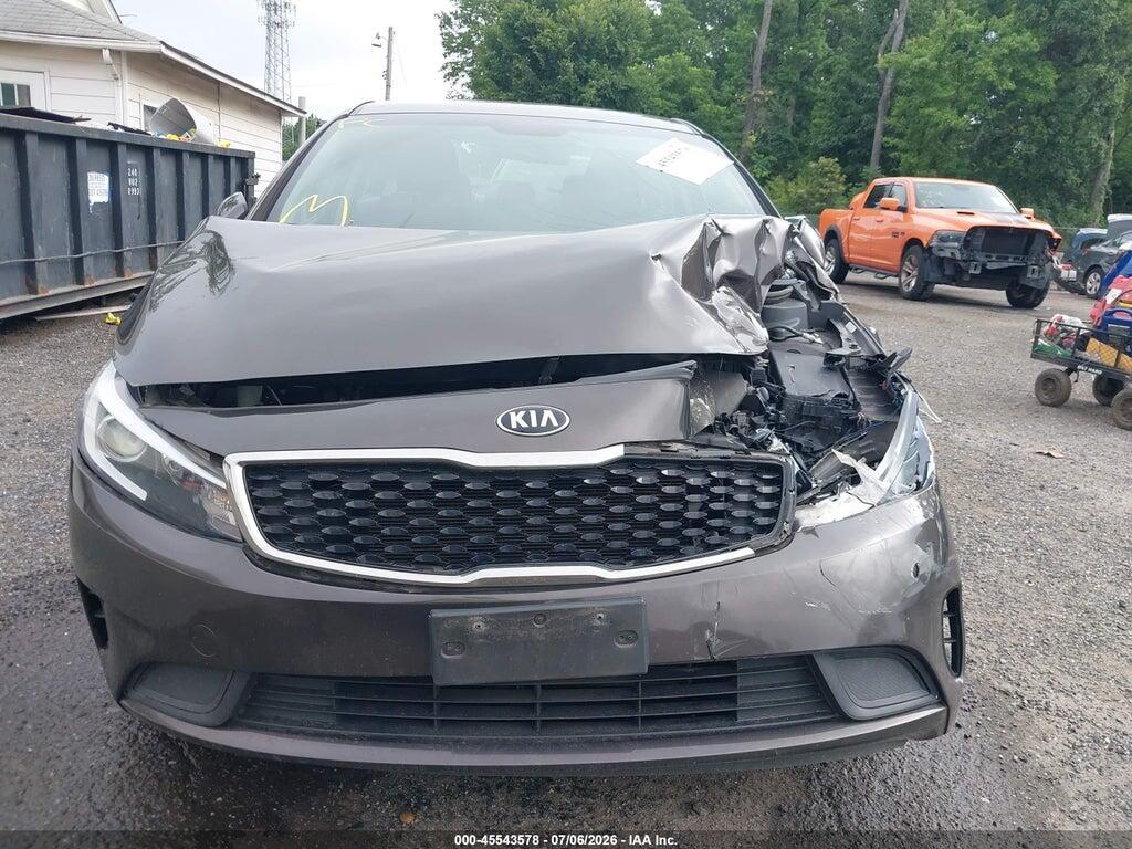 3KPFK4A77JE212636 2018 KIA FORTE photo no. 12