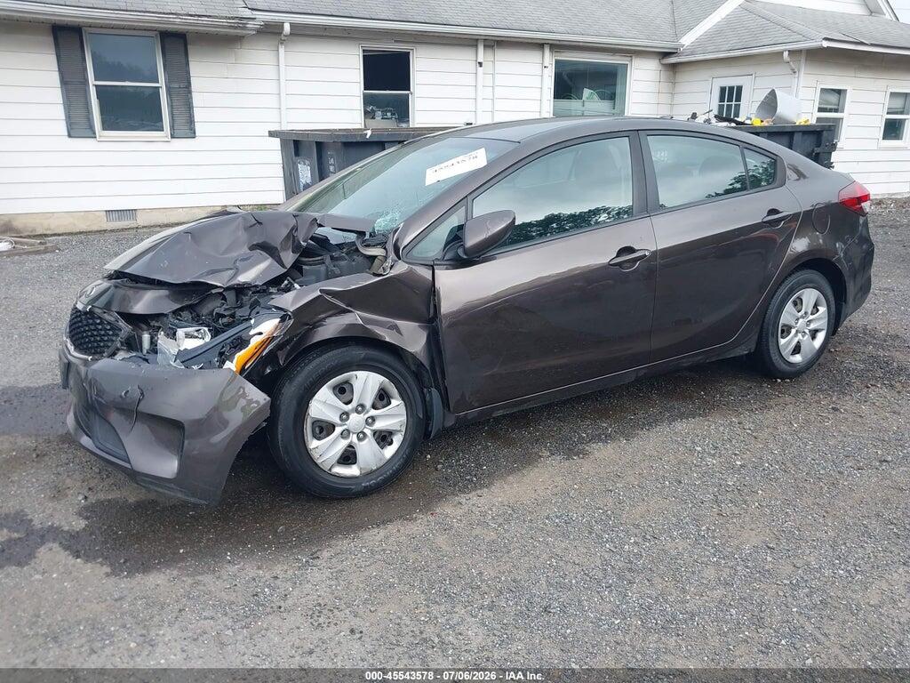 3KPFK4A77JE212636 2018 KIA FORTE photo no. 2