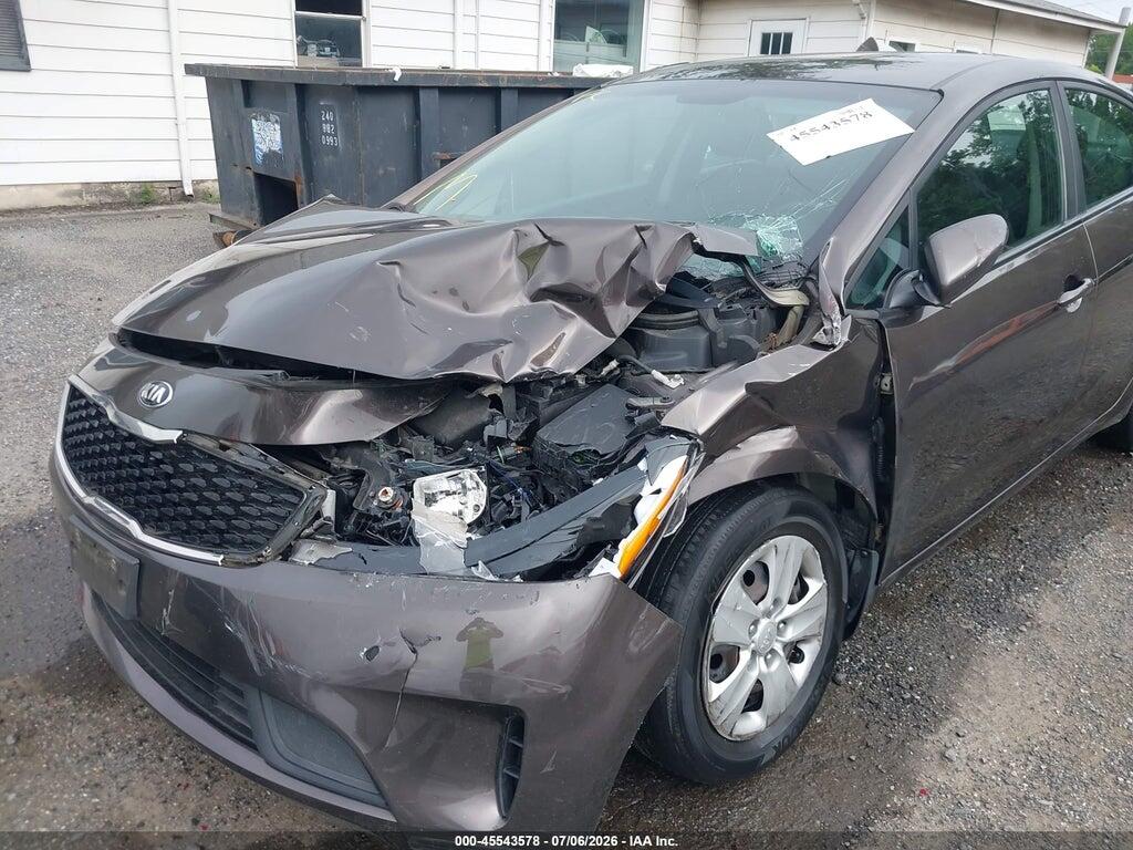 3KPFK4A77JE212636 2018 KIA FORTE photo no. 6