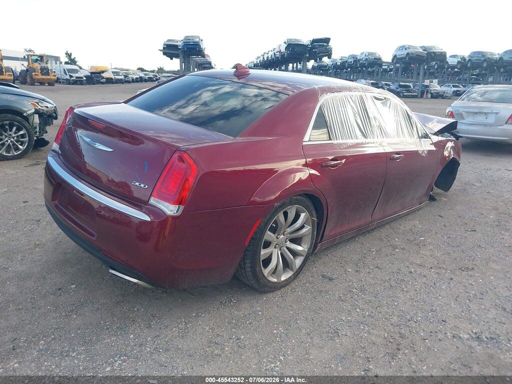 2C3CCAAG8KH601374 2019 CHRYSLER 300 photo no. 4