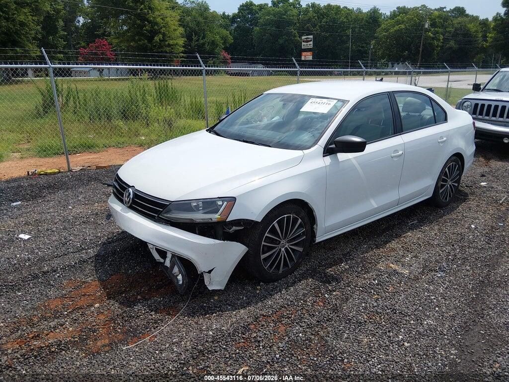3VWD17AJ2HM313331 2017 VOLKSWAGEN JETTA photo no. 2