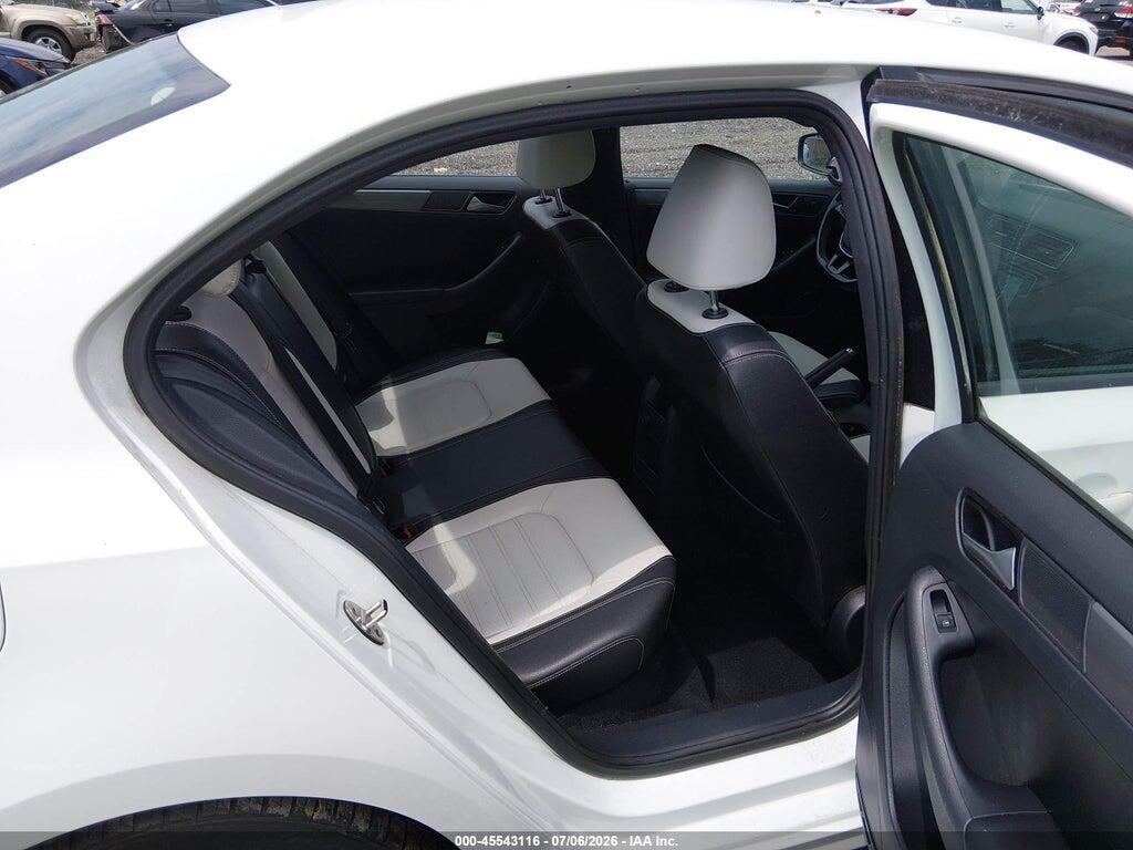 3VWD17AJ2HM313331 2017 VOLKSWAGEN JETTA photo no. 8