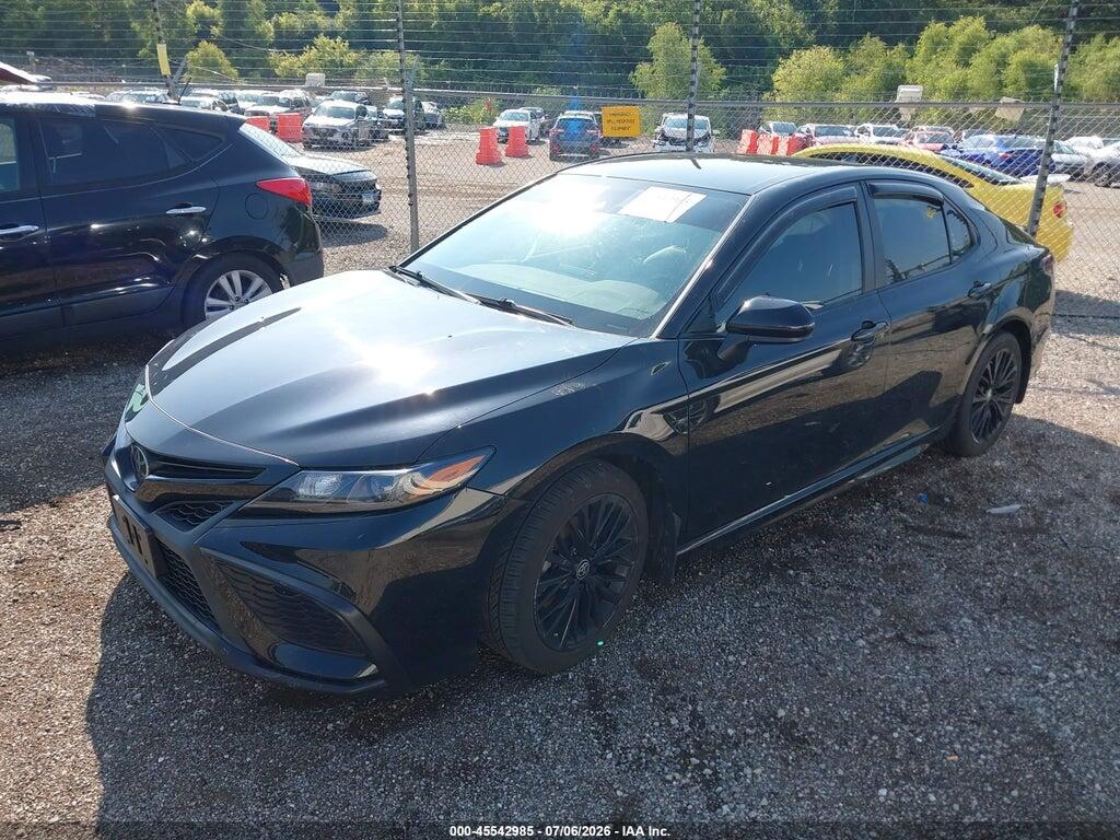4T1G11BK7MU033992 2021 TOYOTA CAMRY photo no. 2