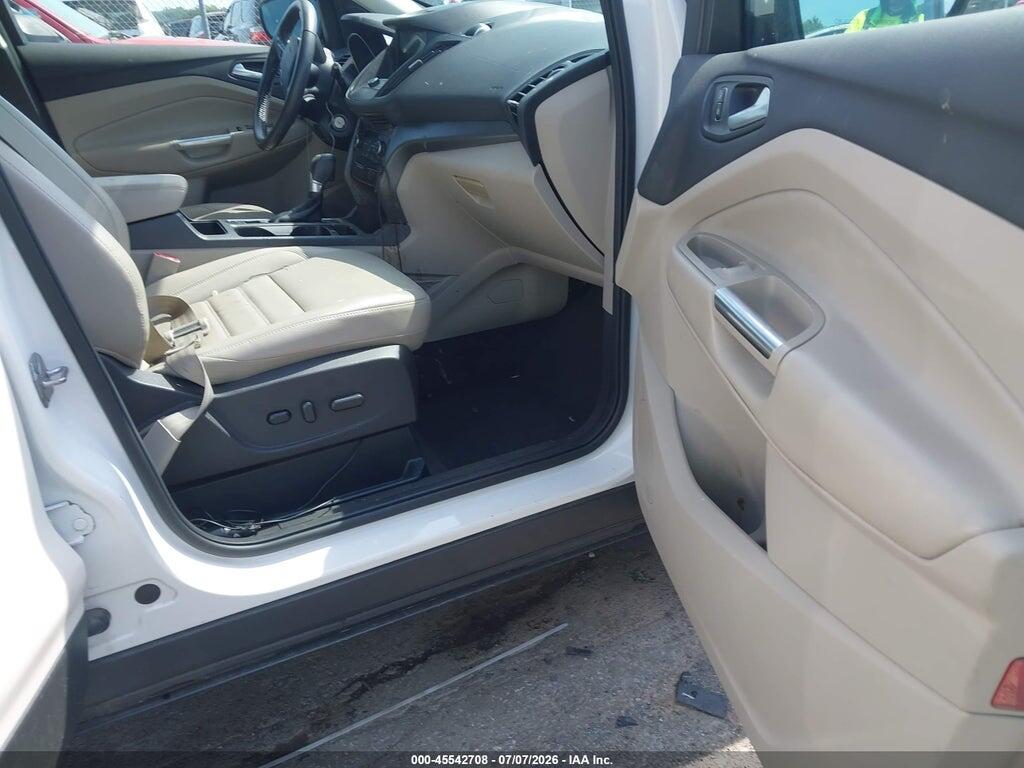 1FMCU0GD7HUB25975 2017 FORD ESCAPE photo no. 5