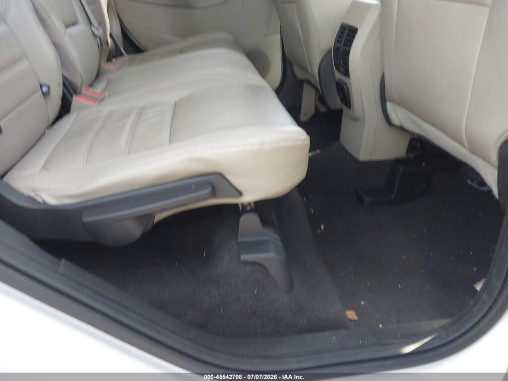 1FMCU0GD7HUB25975 2017 FORD ESCAPE photo no. 8