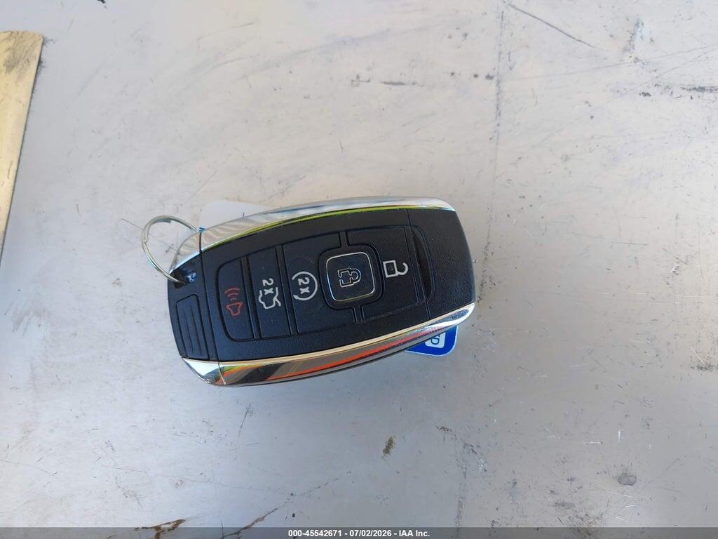 5LMCJ2C90HUL08864 2017 LINCOLN MKC photo no. 11