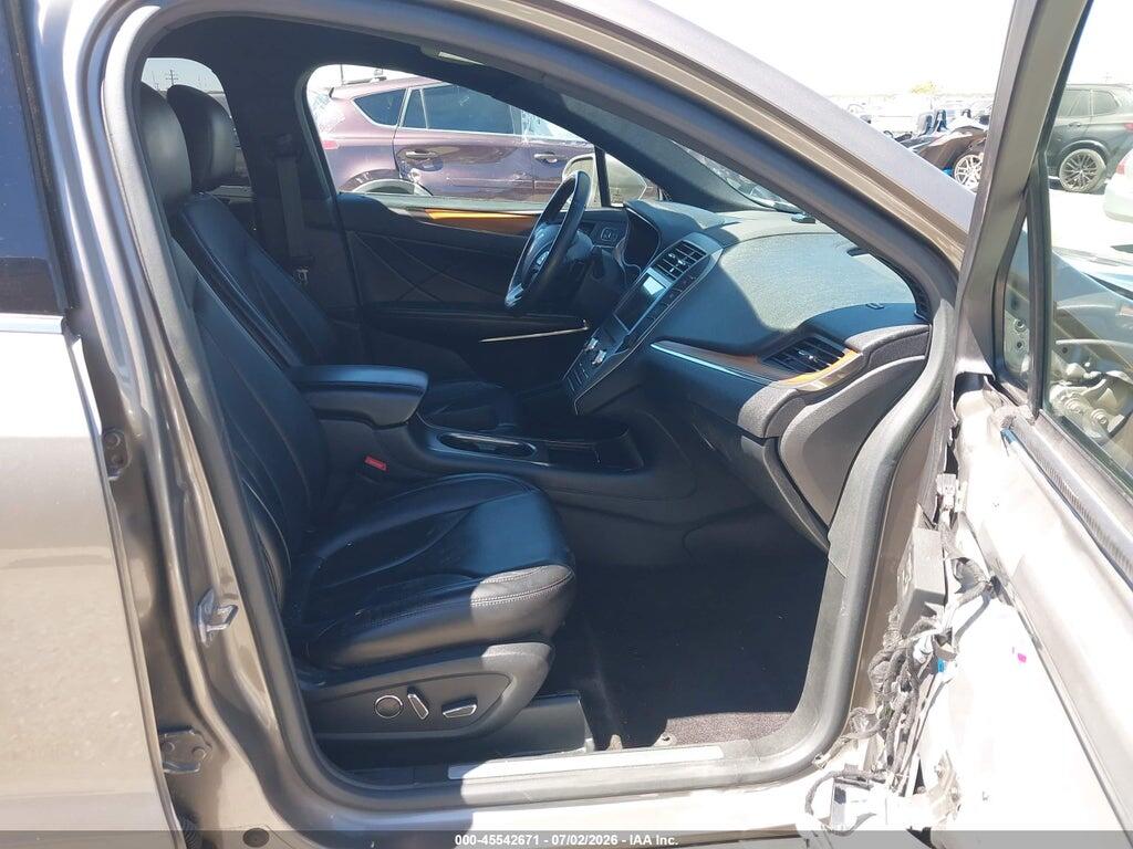 5LMCJ2C90HUL08864 2017 LINCOLN MKC photo no. 5