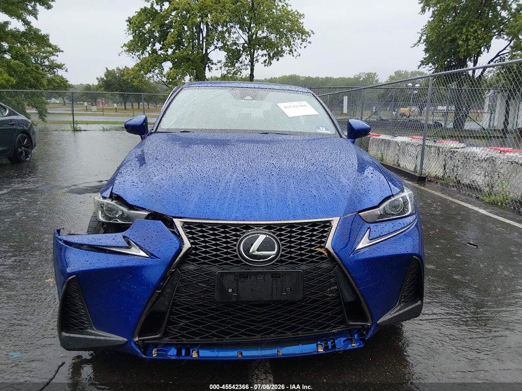 JTHC81D29K5038029 2019 LEXUS IS 300 photo no. 6