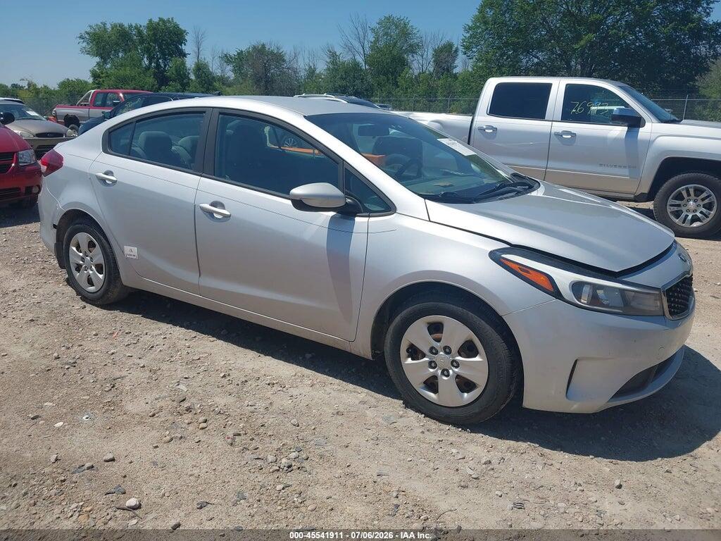 3KPFL4A73HE027913 2017 KIA FORTE photo no. 1