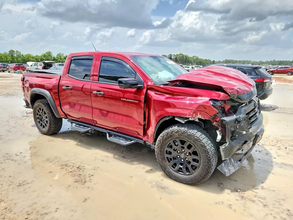 2026 CHEVROLET COLORADO TRAIL BOSS — Фото 4 из 12