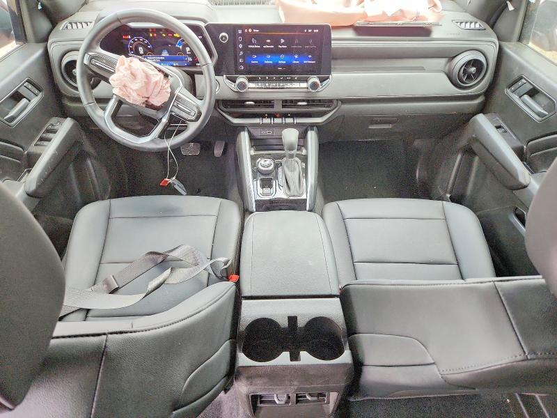 2026 CHEVROLET COLORADO TRAIL BOSS — Фото 8 из 12
