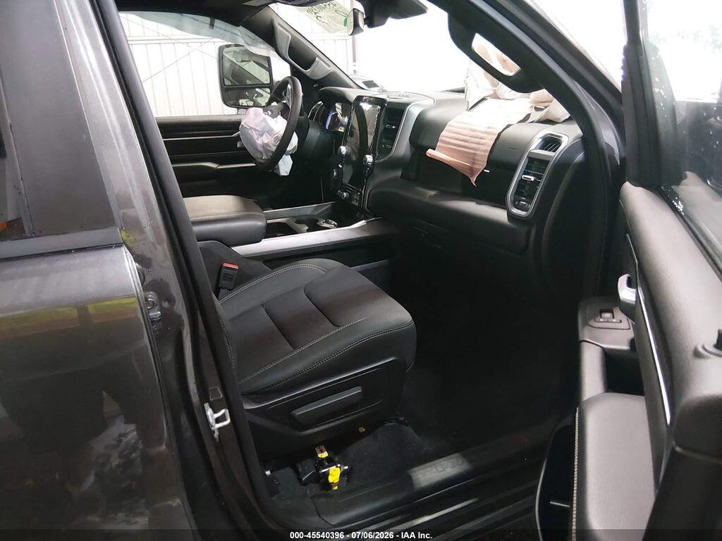 1C6SRFFPXSN689869 2025 RAM 1500 photo no. 5