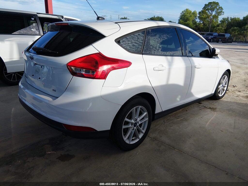 1FADP3K22HL208569 2017 FORD FOCUS photo no. 4