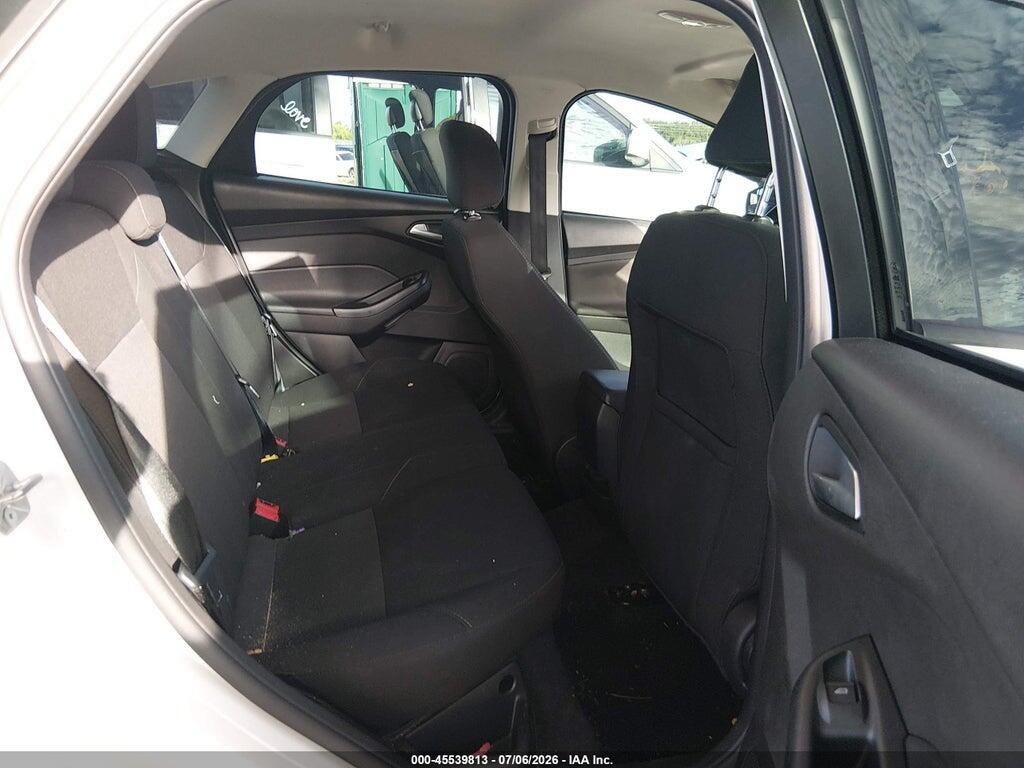1FADP3K22HL208569 2017 FORD FOCUS photo no. 8