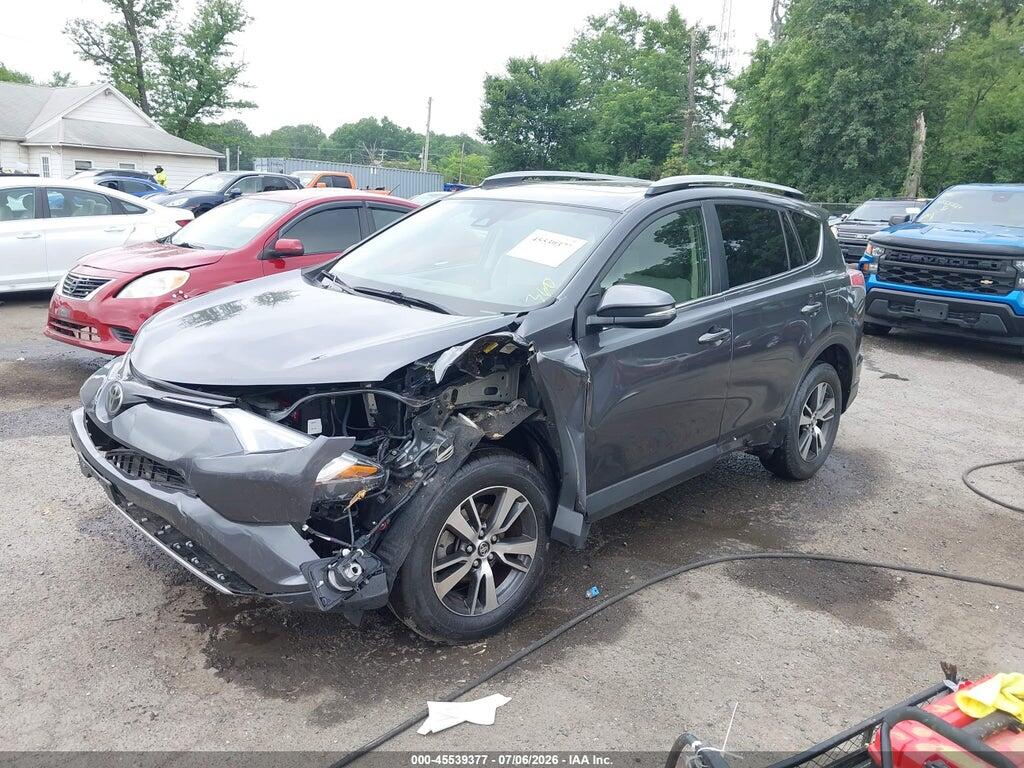 JTMRFREV7HJ701879 2017 TOYOTA RAV4 photo no. 2