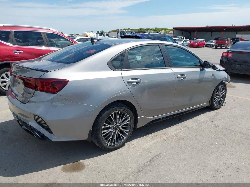 3KPF54AD8PE620309 2023 KIA FORTE photo no. 4