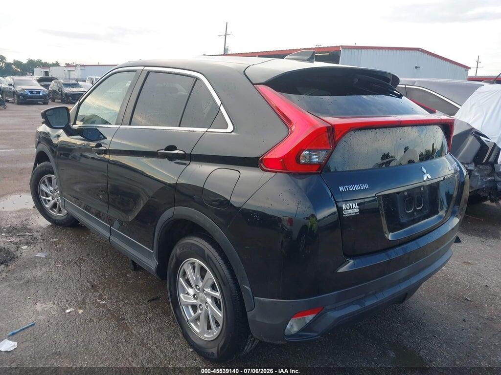 JA4AT3AA7JZ050017 2018 MITSUBISHI ECLIPSE CROSS photo no. 3