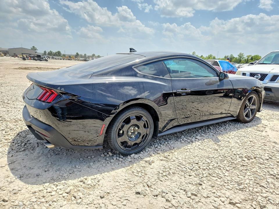 2025 FORD MUSTANG — Фото 3 из 12