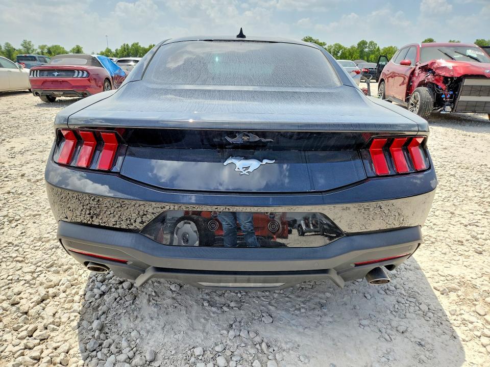 2025 FORD MUSTANG — Фото 6 из 12