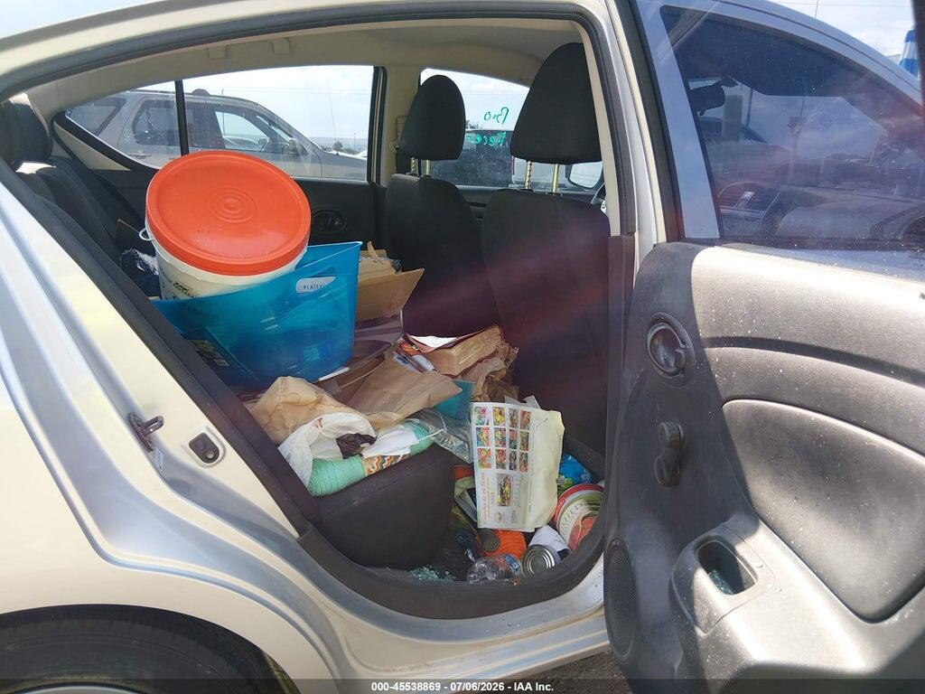 3N1CN7AP5KL825902 2019 NISSAN VERSA photo no. 8