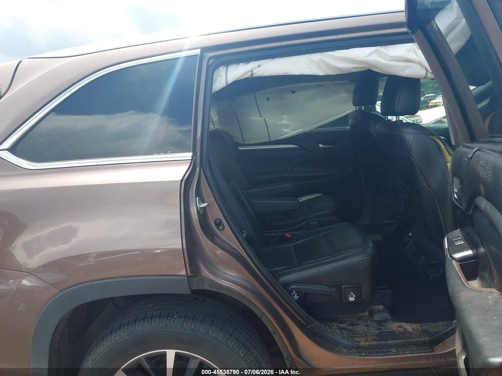5TDKZRFH4JS260836 2018 TOYOTA HIGHLANDER photo no. 8