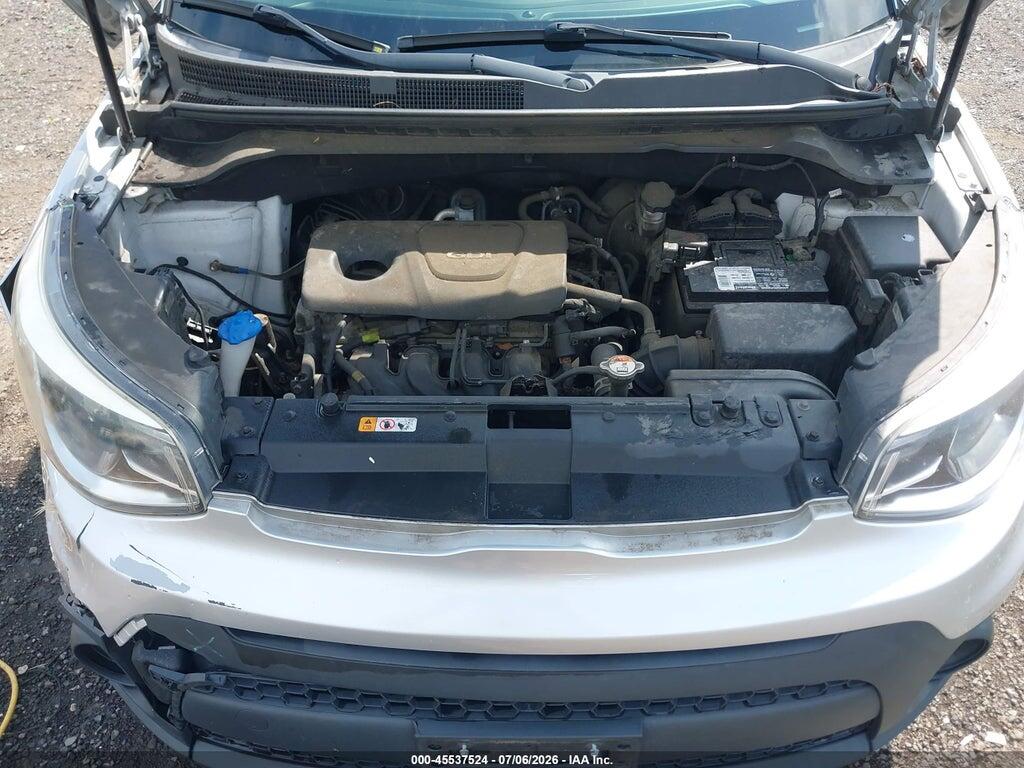 KNDJN2A28J7510428 2018 KIA SOUL photo no. 10