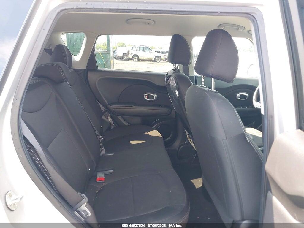 KNDJN2A28J7510428 2018 KIA SOUL photo no. 8