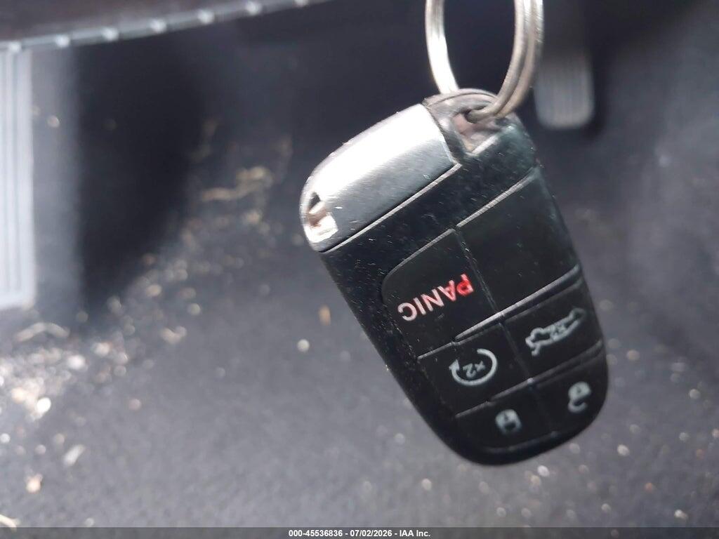 2C3CCAKG4KH689998 2019 CHRYSLER 300 photo no. 11