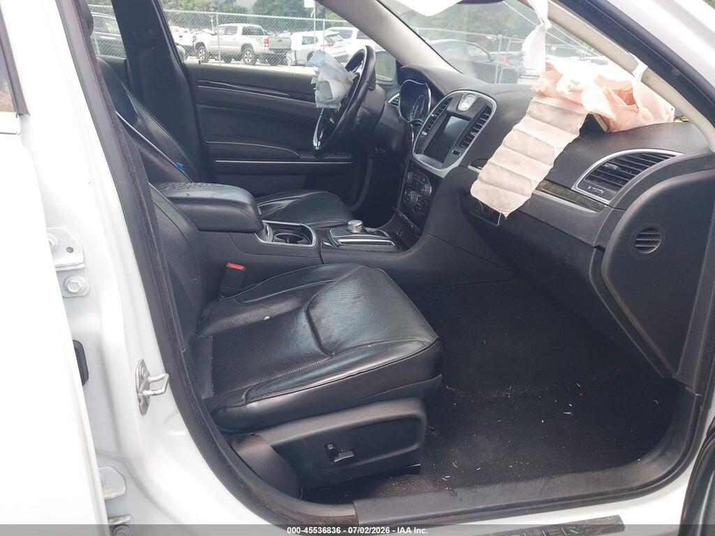 2C3CCAKG4KH689998 2019 CHRYSLER 300 photo no. 5