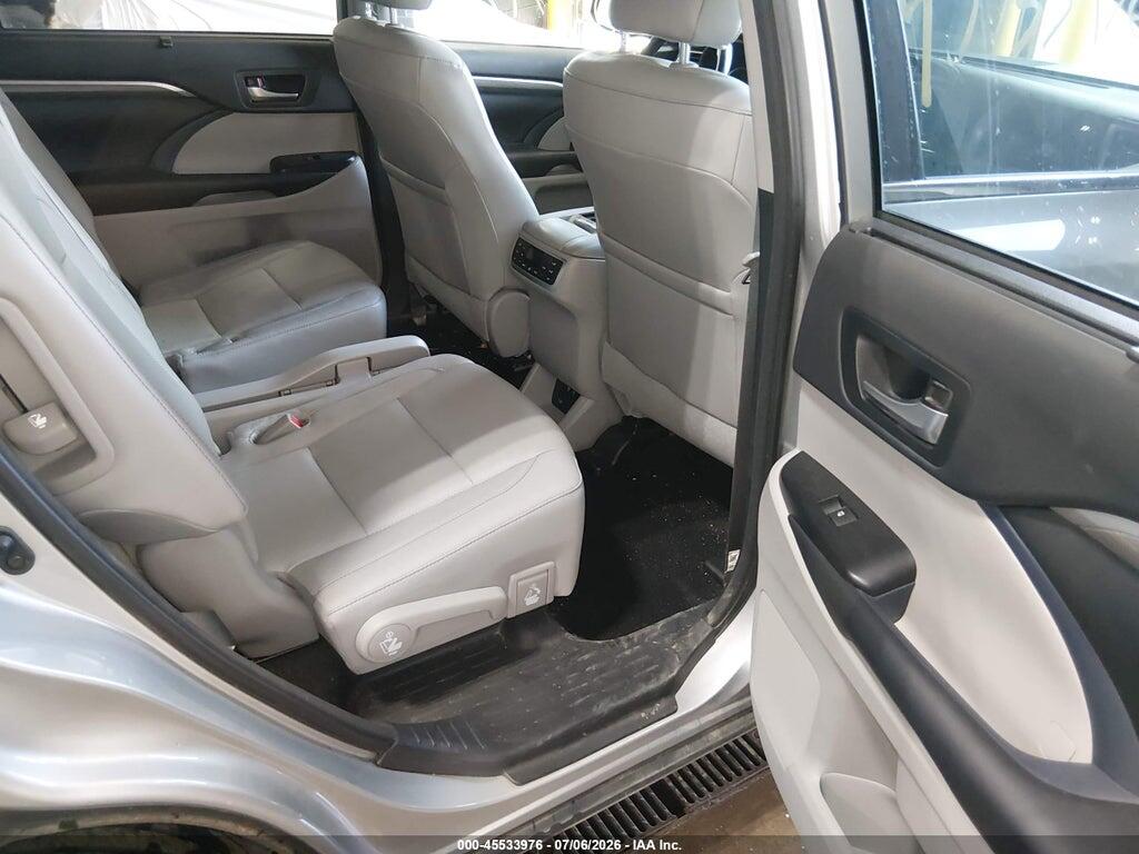 5TDDZRFH5JS872522 2018 TOYOTA HIGHLANDER photo no. 8