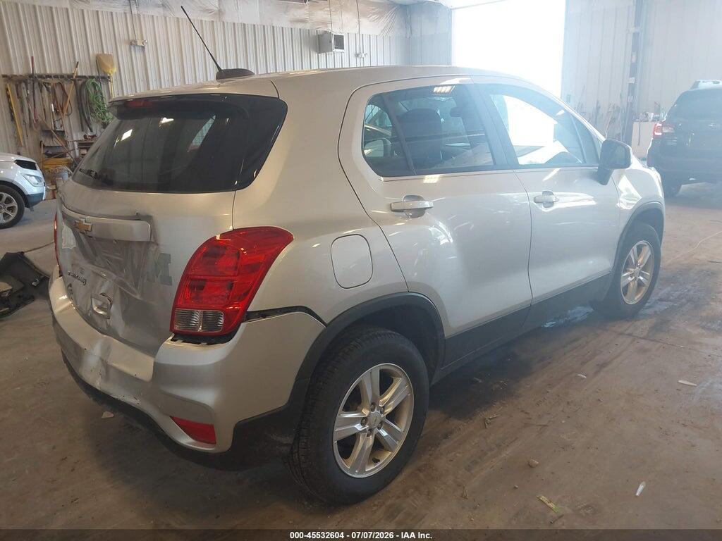 KL7CJNSB0JB550680 2018 CHEVROLET TRAX photo no. 4