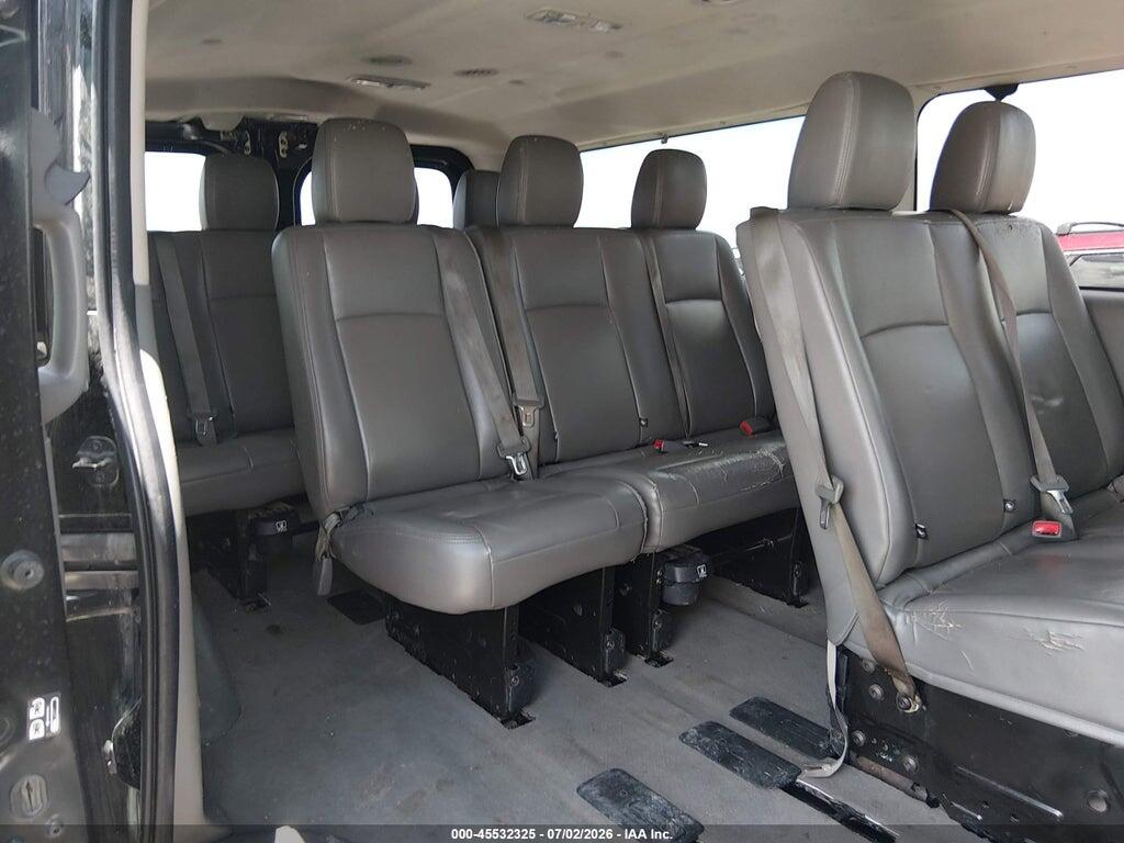 5BZBF0AA1MN850226 2021 NISSAN NV PASSENGER NV3500 HD photo no. 8