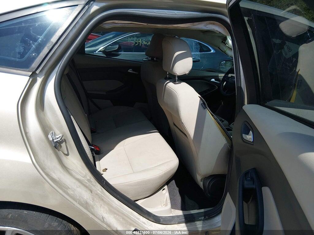1FADP3F27HL324814 2017 FORD FOCUS photo no. 8