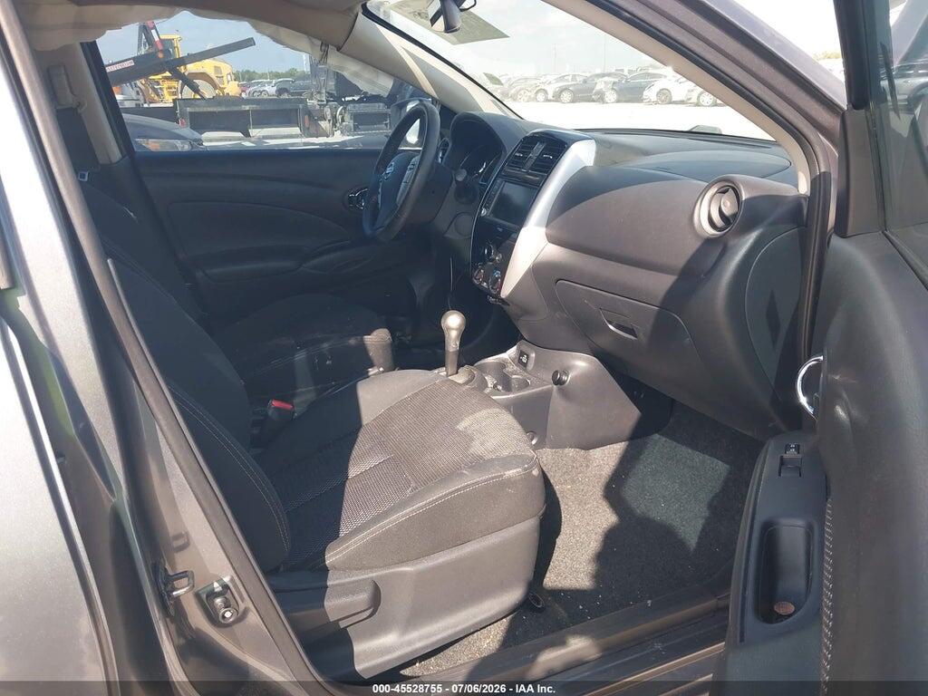 3N1CN7AP4KL811151 2019 NISSAN VERSA photo no. 5