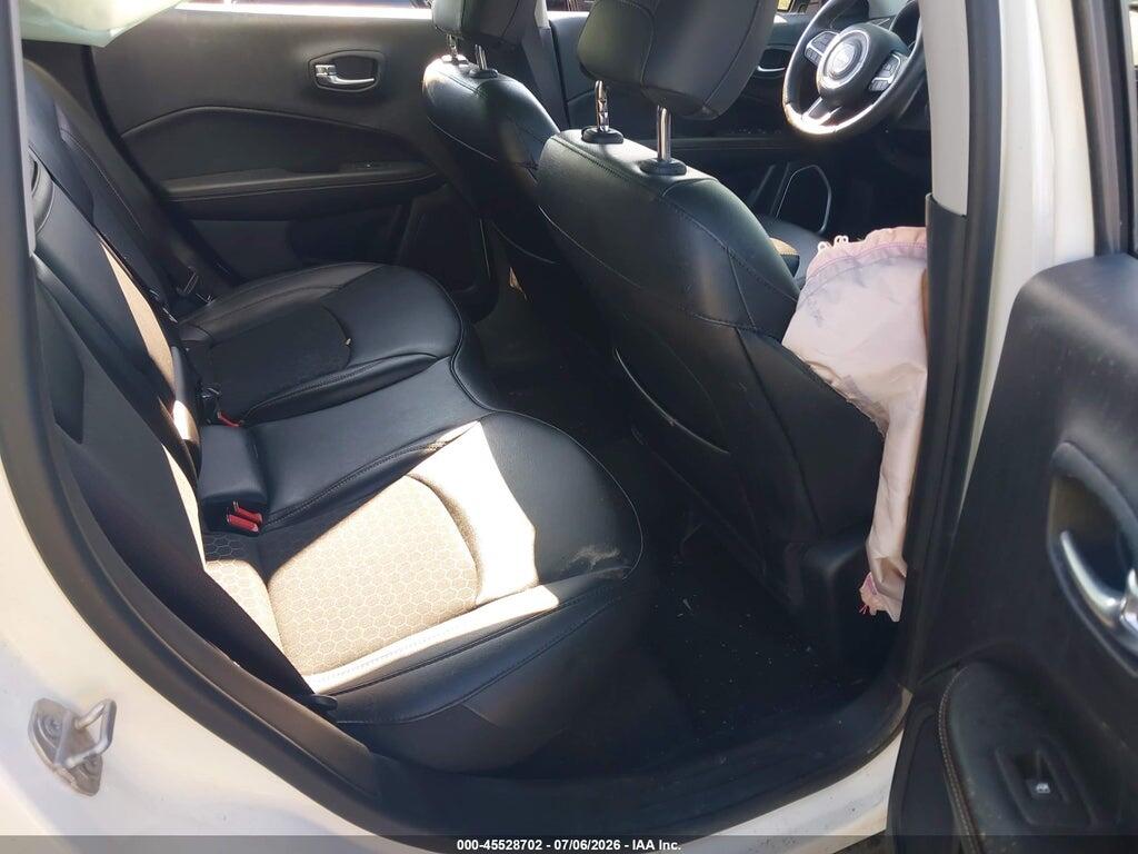 3C4NJDBB8KT741933 2019 JEEP COMPASS photo no. 8