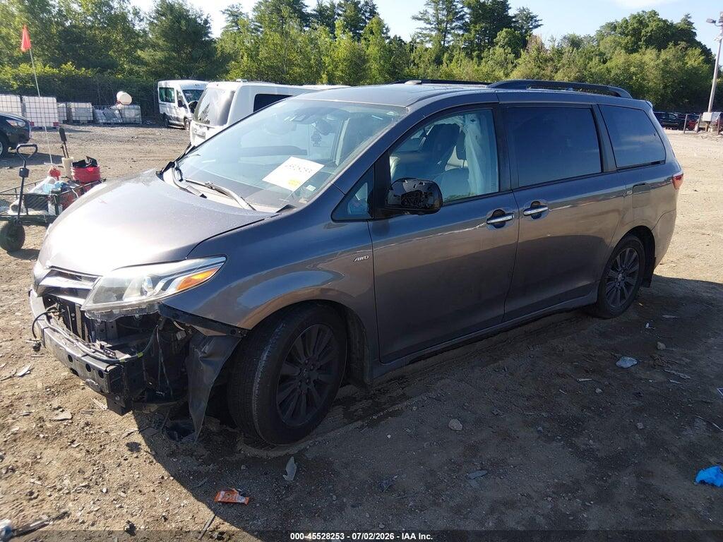 5TDDZ3DC9JS200015 2018 TOYOTA SIENNA photo no. 2