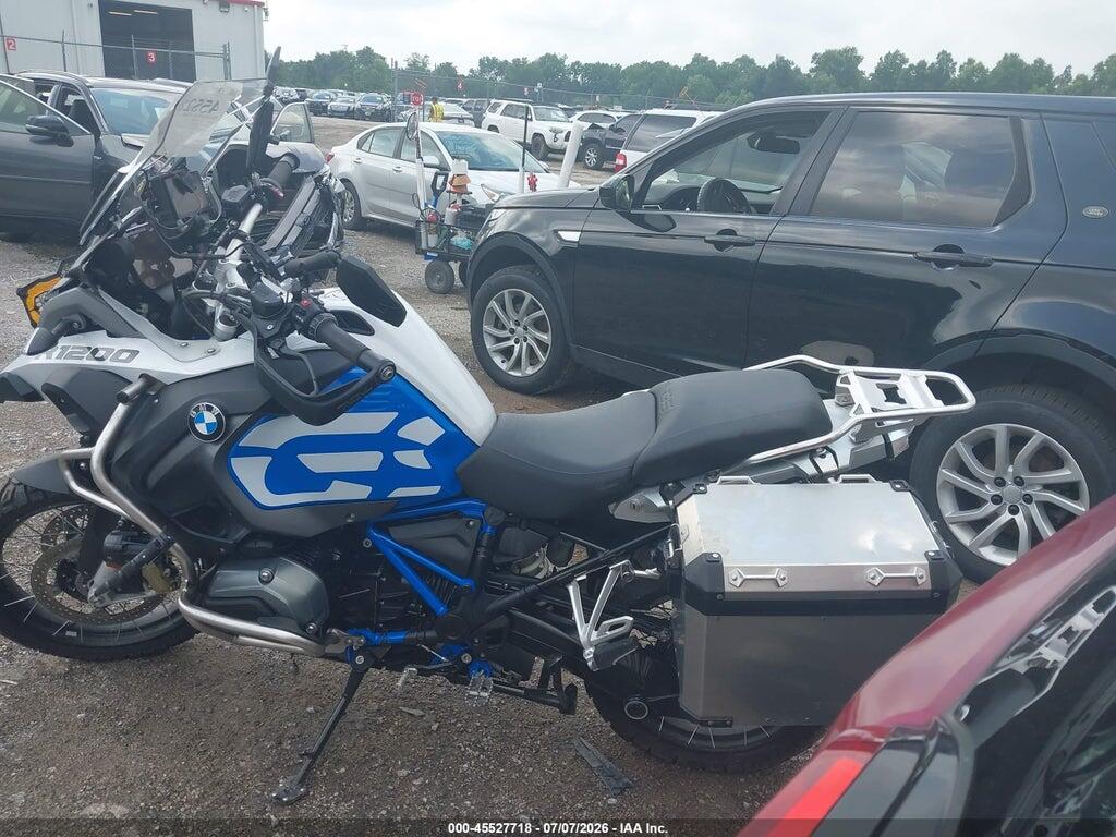 WB10A1202JZ968112 2018 BMW R1200 photo no. 3