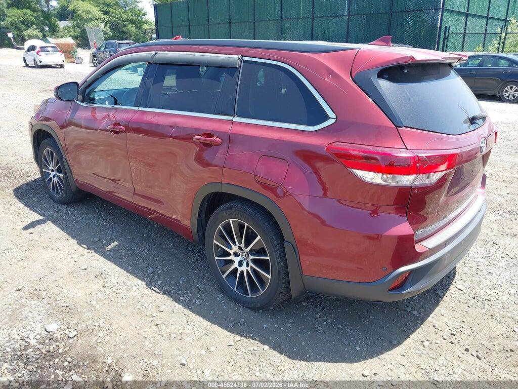 5TDJZRFH1JS537826 2018 TOYOTA HIGHLANDER photo no. 3