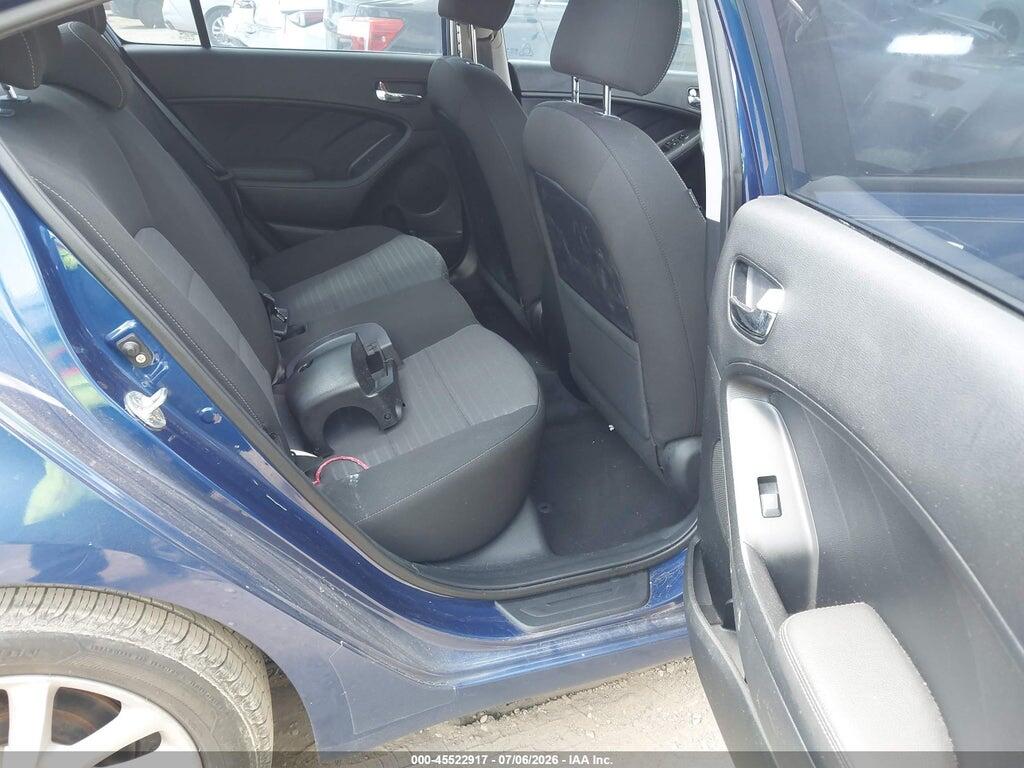 3KPFL4A73HE140132 2017 KIA FORTE photo no. 8
