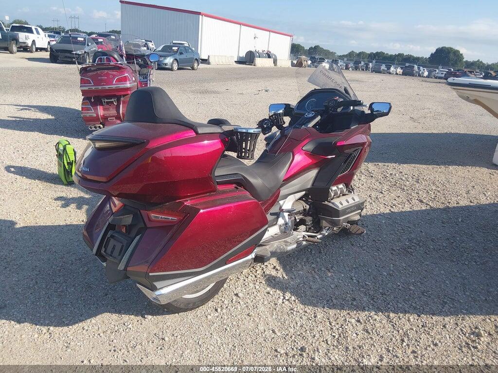 JH2SC7957JK004065 2018 HONDA GL1800 photo no. 4