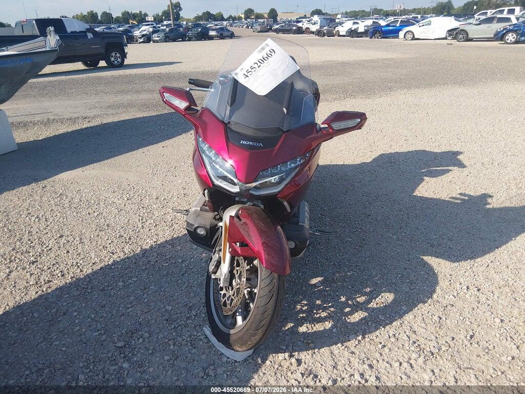 JH2SC7957JK004065 2018 HONDA GL1800 photo no. 5