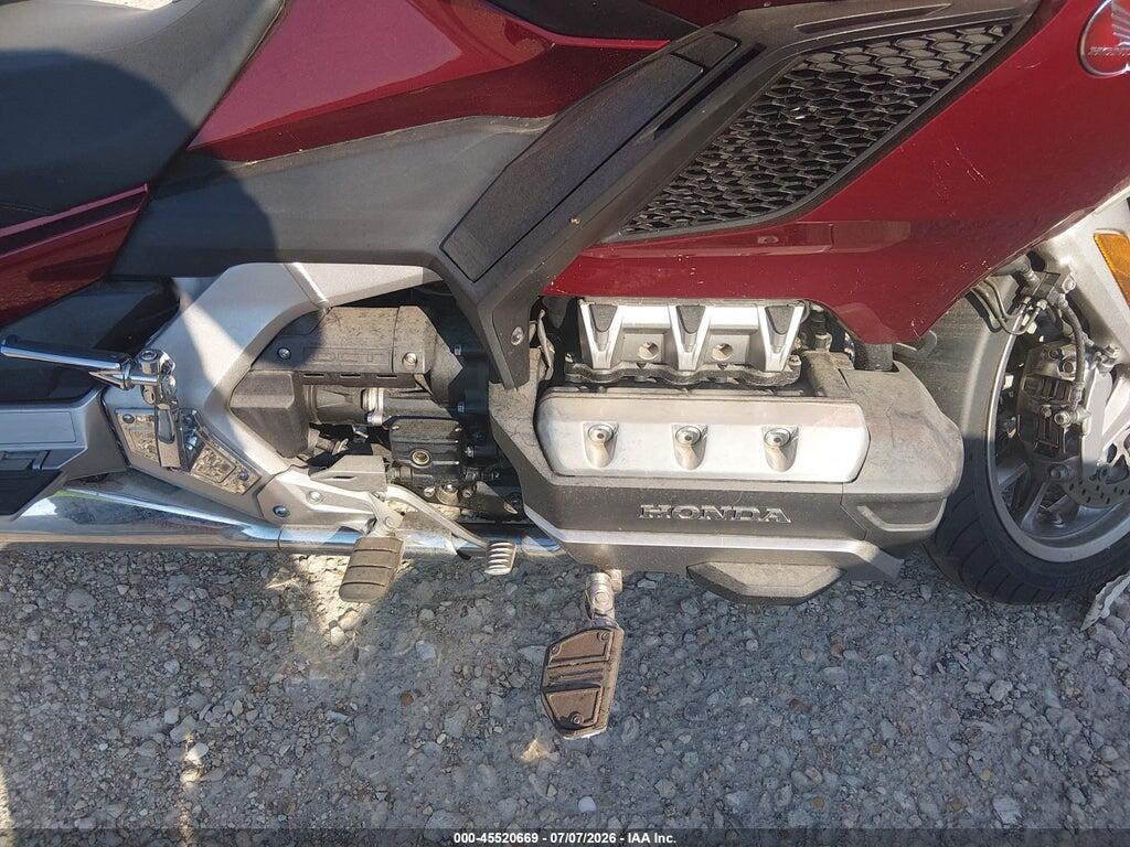JH2SC7957JK004065 2018 HONDA GL1800 photo no. 8