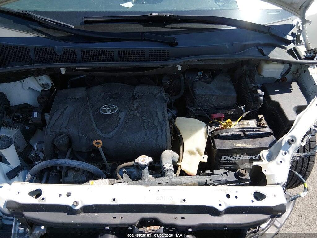 5TDDZ3DC7JS208257 2018 TOYOTA SIENNA photo no. 10