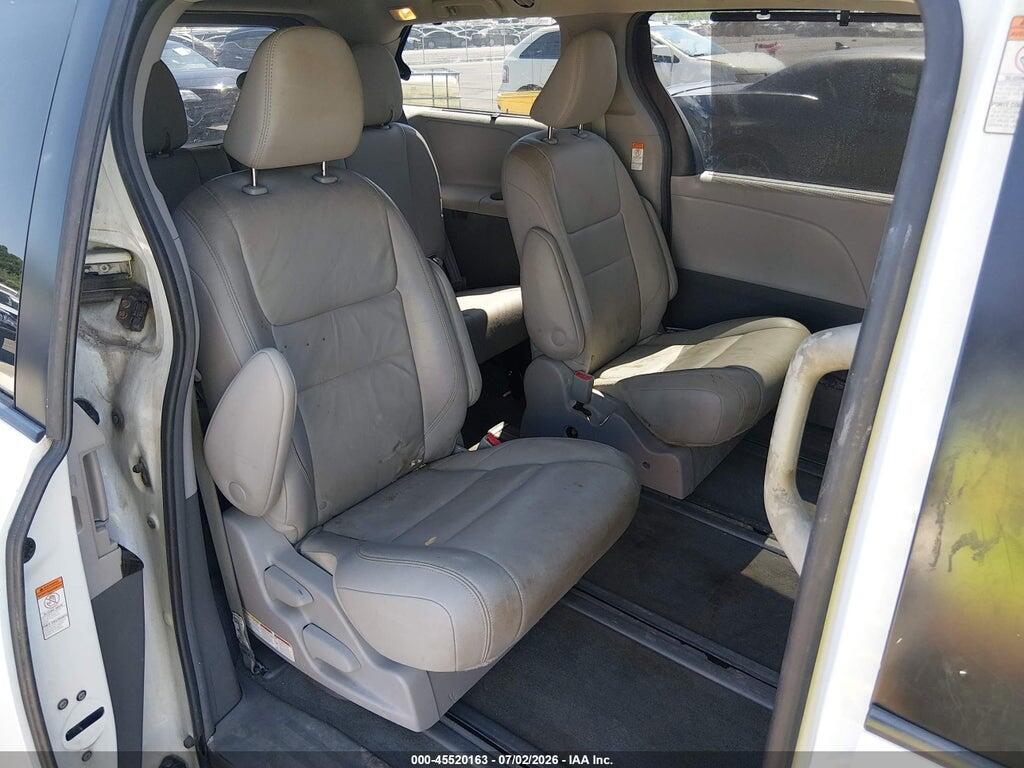 5TDDZ3DC7JS208257 2018 TOYOTA SIENNA photo no. 8
