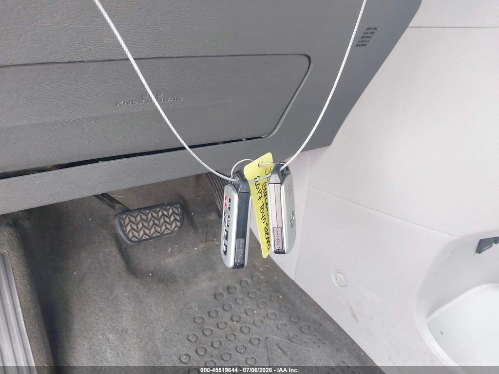 5TDYZ3DC9HS786775 2017 TOYOTA SIENNA photo no. 11