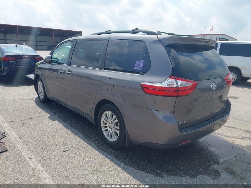 5TDYZ3DC9HS786775 2017 TOYOTA SIENNA photo no. 3